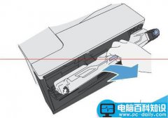 HP5525打印机怎么换碳粉收集装置?