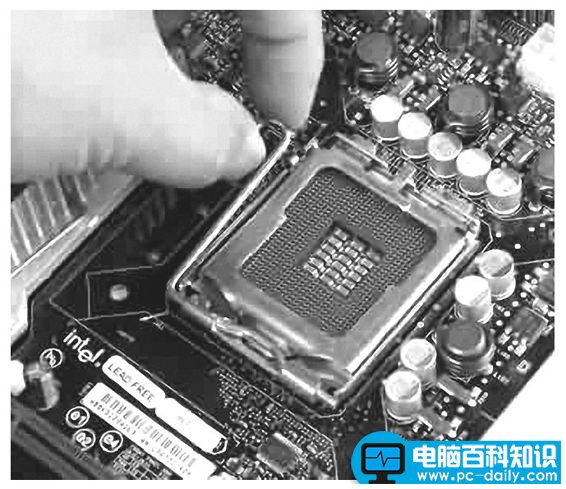 CPU和散热器的安装办法