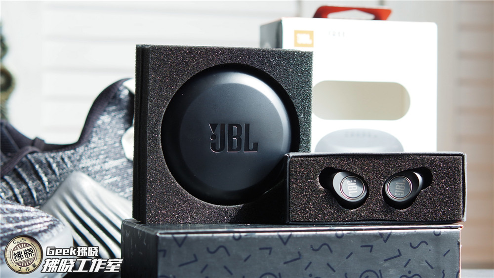 jbl蓝牙耳机使用说明（JBL FREE真无线蓝牙耳机初体验）(2)