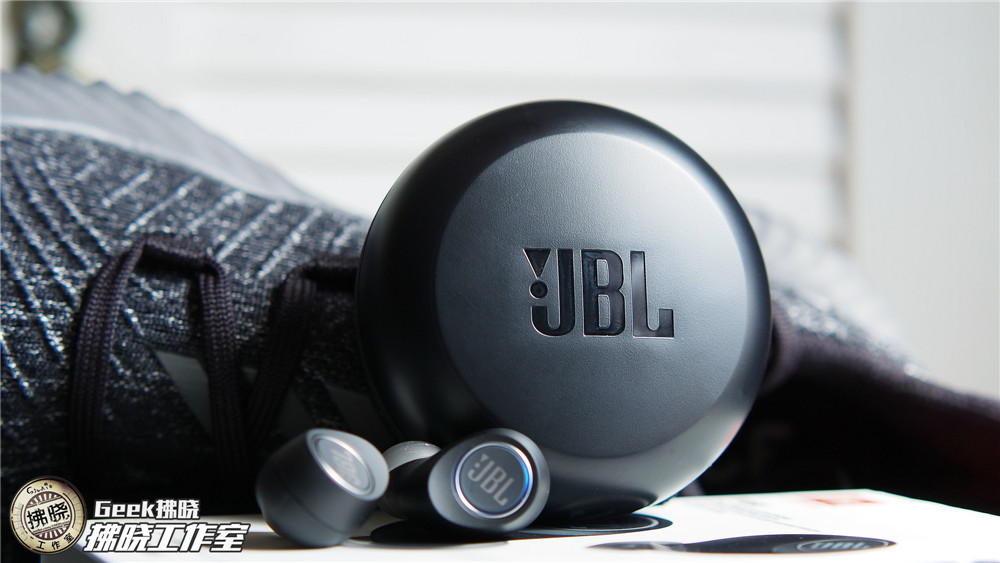 jbl蓝牙耳机使用说明（JBL FREE真无线蓝牙耳机初体验）(6)