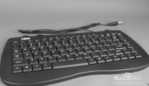 笔记本键盘按键错乱（笔记本电脑键盘错乱 一个快捷键即可解决）(1)