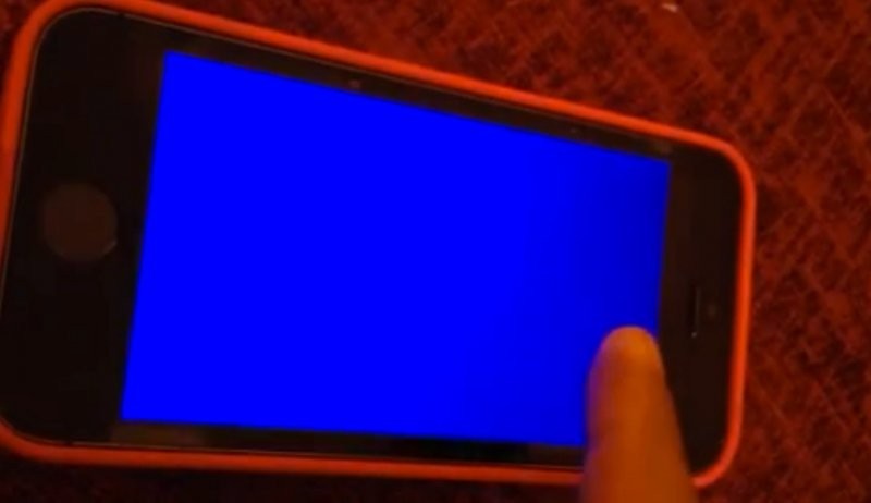 5s开机蓝屏重启（iPhone5s 蓝屏重启解决方法）(1)