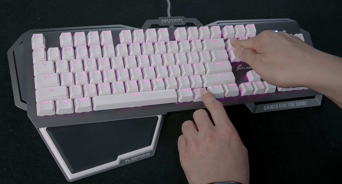 键盘怎么调灯光特效（普通机械键盘灯光颜色怎么切换）(3)