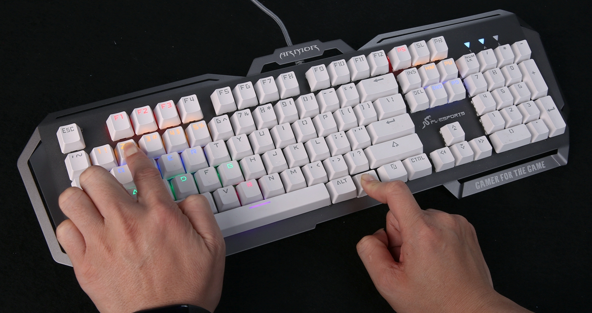 键盘怎么调灯光特效（普通机械键盘灯光颜色怎么切换）(10)