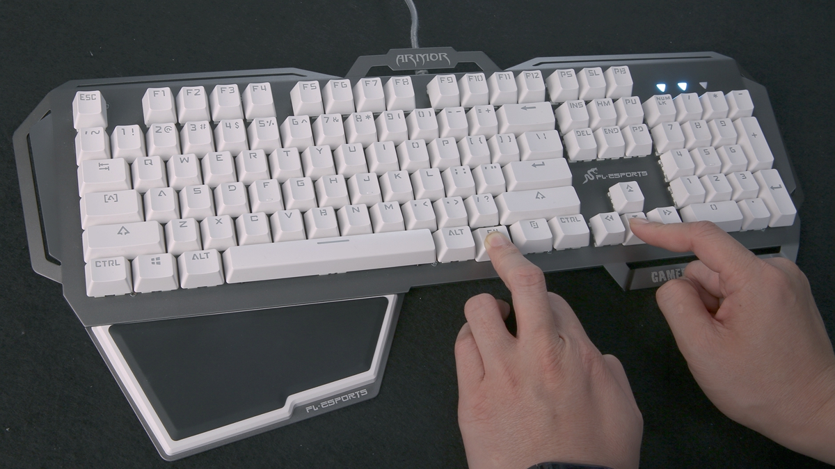 键盘怎么调灯光特效（普通机械键盘灯光颜色怎么切换）(2)