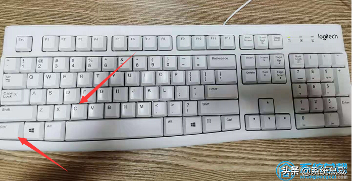 怎么用键盘复制粘贴文字（电脑上的键盘复制和粘贴怎么操作）(1)