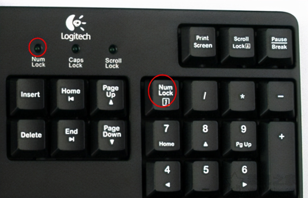 电脑开机后黑屏不显示桌面（电脑正常开机显示器不亮怎么解决）(2)