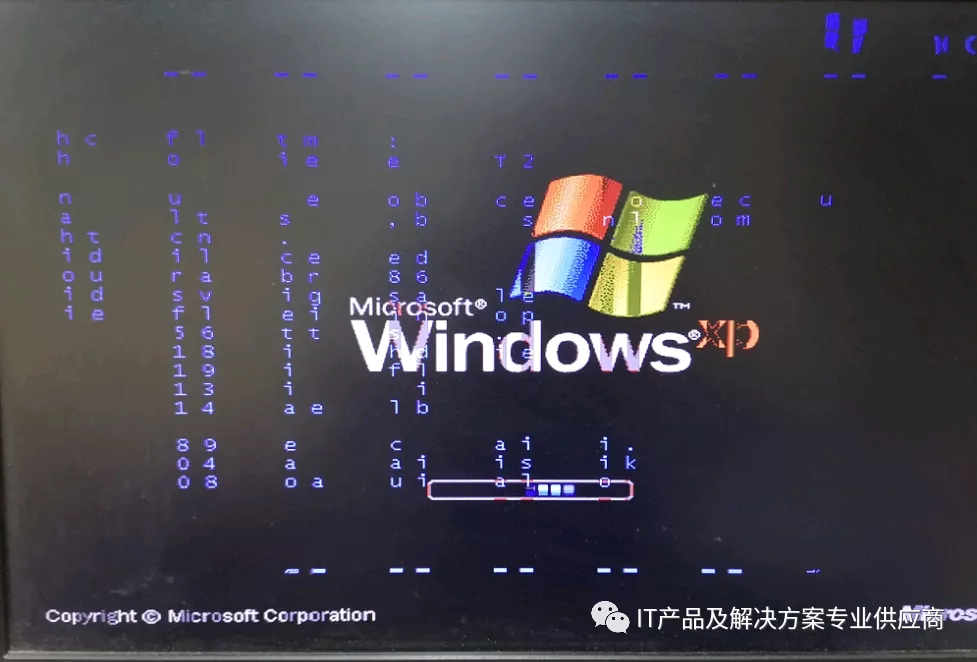 电脑屏幕上出现一条蓝屏竖线（电脑出现竖纹蓝屏怎么解决）(1)
