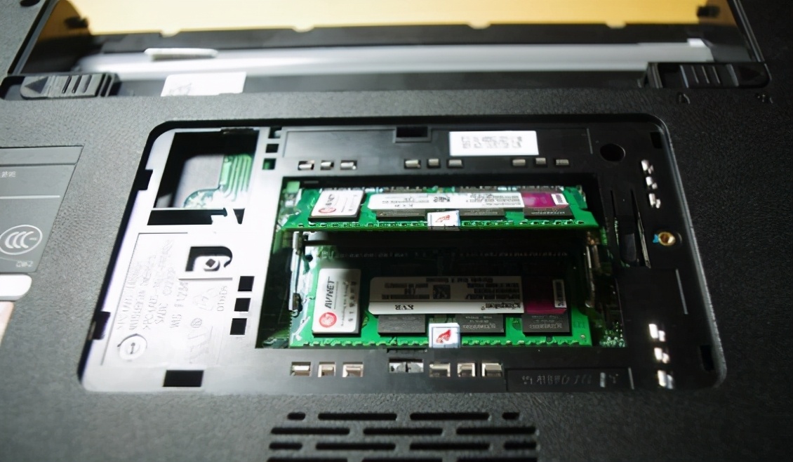 笔记本电脑开机黑屏（笔记本开机黑屏最简单的修理方法）(6)