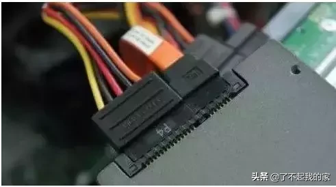 硬盘如何装上电脑（安装固态硬盘的正确方法）(5)