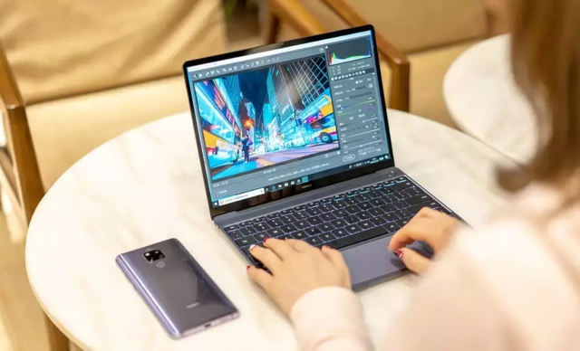 华为 matebook13怎么样（华为MateBook13上手简评）(4)