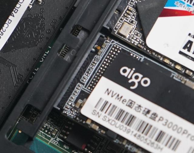 如何自己加装固态硬盘（aigo固态硬盘使用方法）(5)