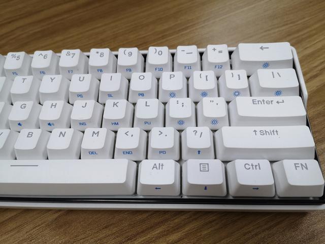 机械键盘和普通键盘的区别（机械键盘比薄膜键盘好吗）(2)