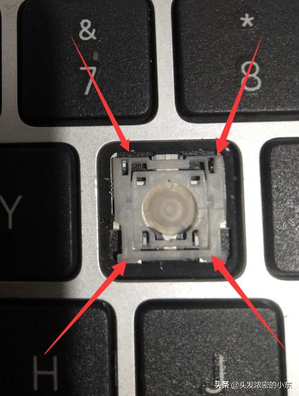 笔记本键盘怎么拆（笔记本电脑拆键盘教程）(4)