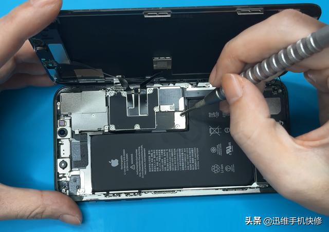苹果怎么更换电池（苹果手机怎么更换第三方电池）(4)