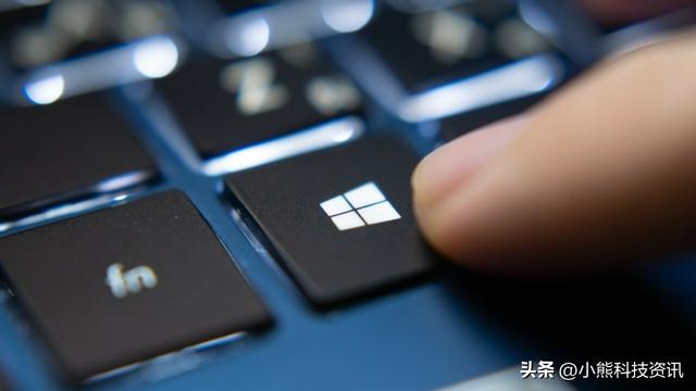 win10电脑桌面反转-(win10系统桌面反转了)