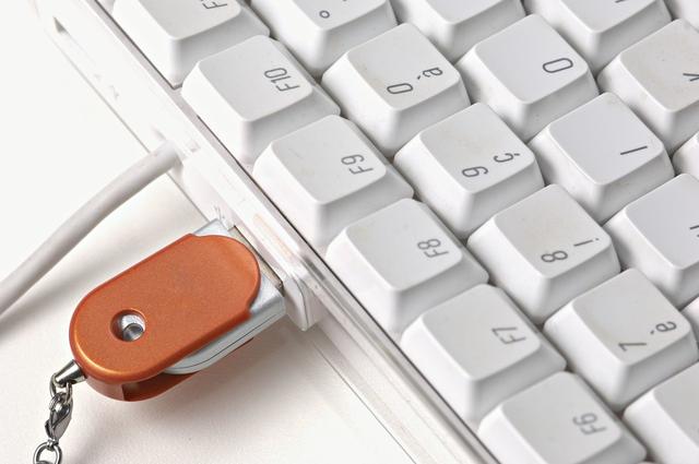 u盘不用寿命-(u盘有没有使用寿命)