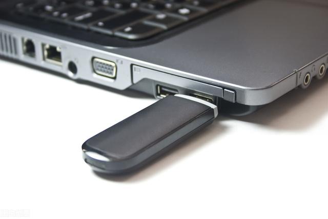 我u盘插上手机不显示怎么回事-(我u盘插上手机不显示怎么回事)