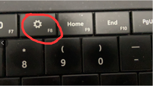 电脑按f8进入安全模式界面-(电脑按f8进入安全模式界面黑屏)