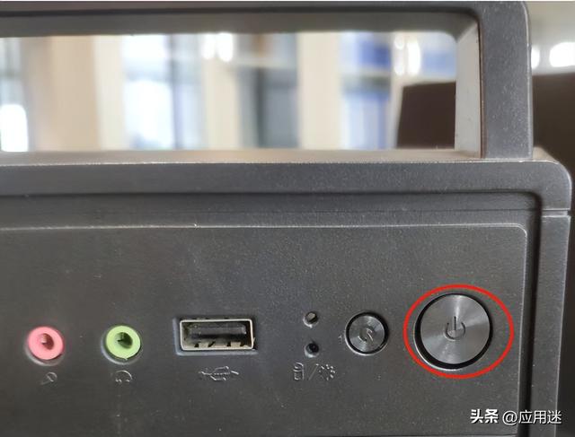 台式电脑开机-(台式电脑开机了但是一直黑屏)