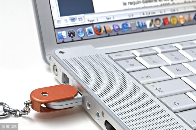 大文件怎么放到u盘里-(大文件怎么放到u盘里面)