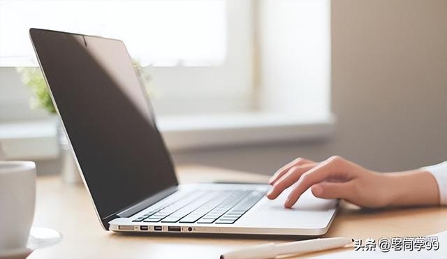 电脑关机画面卡住怎么办-(电脑关机画面卡住怎么办啊)