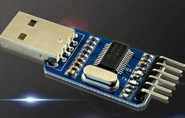 u盘可以带电插拔-(u盘可以带电插拔吗)