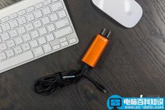 FINsix笔记本电源附带USB-C接口 小巧但缺点也不少